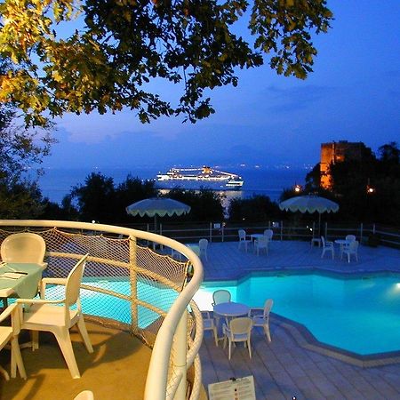 Camping Nube D'Argento Сорренто Экстерьер фото