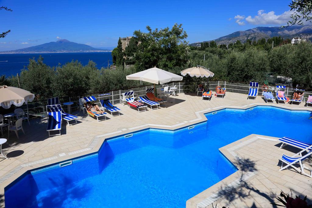 Camping Nube D'Argento Сорренто Экстерьер фото
